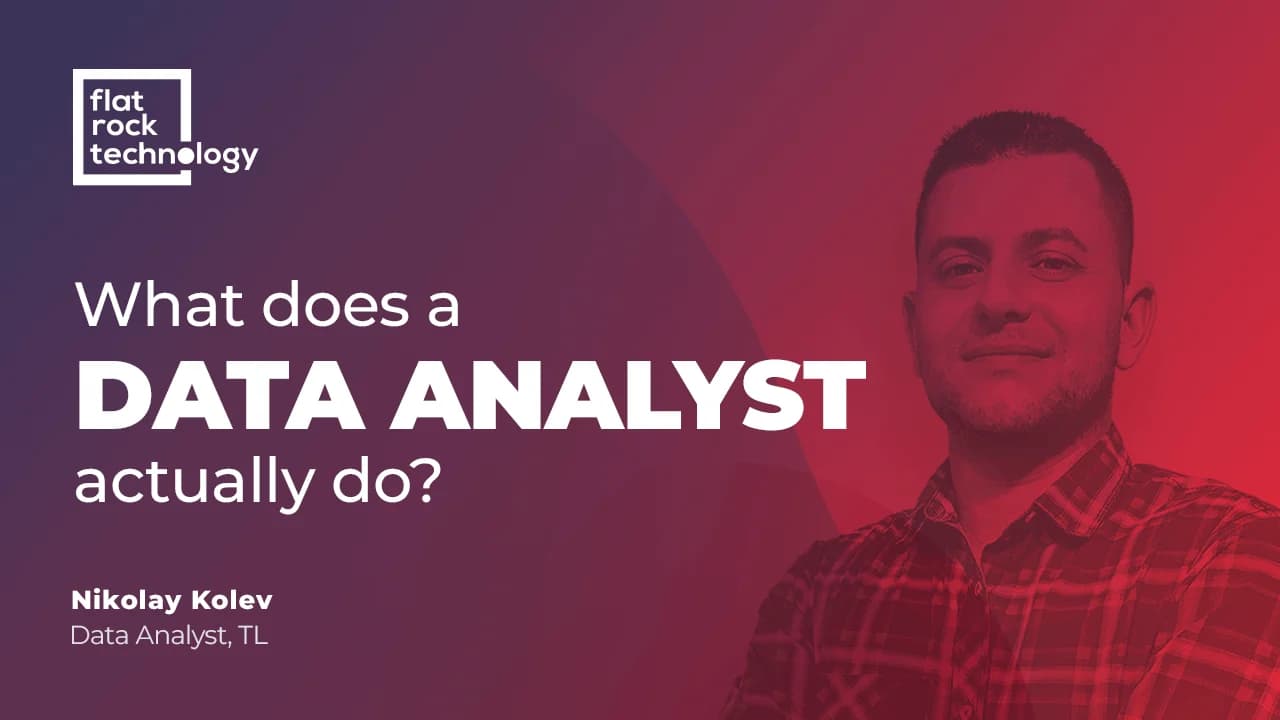 what does a data analyst do?